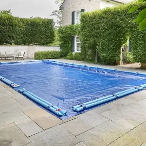 Doheny’s 16 Year Solid Winter Cover for 20×36 ft Rectangular Pools with 14 Water Bags