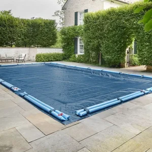 Doheny’s 4 Year Economy Winter Cover for 18×40 ft Rectangular Pools with 12 Water Bags